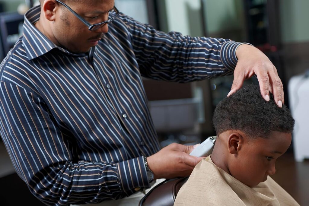 Andis 04780 T-Outliner Review: Honest Expert Breakdown of Pros & Cons