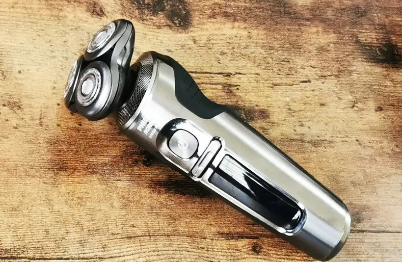 Philips Norelco 9000 Prestige The Best Beard Trimmers for Professional Styling Overall