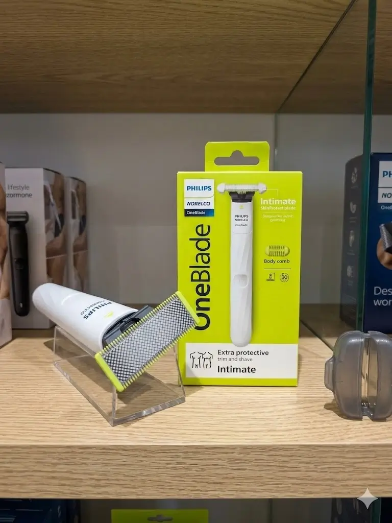 Philips Norelco OneBlade Intimate Cartridge Detail