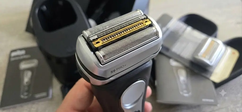 Close-up of Braun Series 9 Pro+ cassette and ergonomic handle